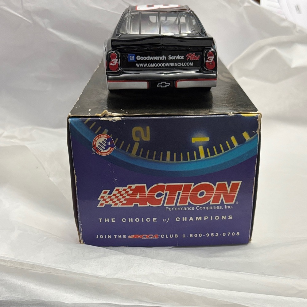 NASCAR Goodwrench #3 Dale Earnhardt Diecast Car - 1:24 Metal 2001 - Picture 4 of 15